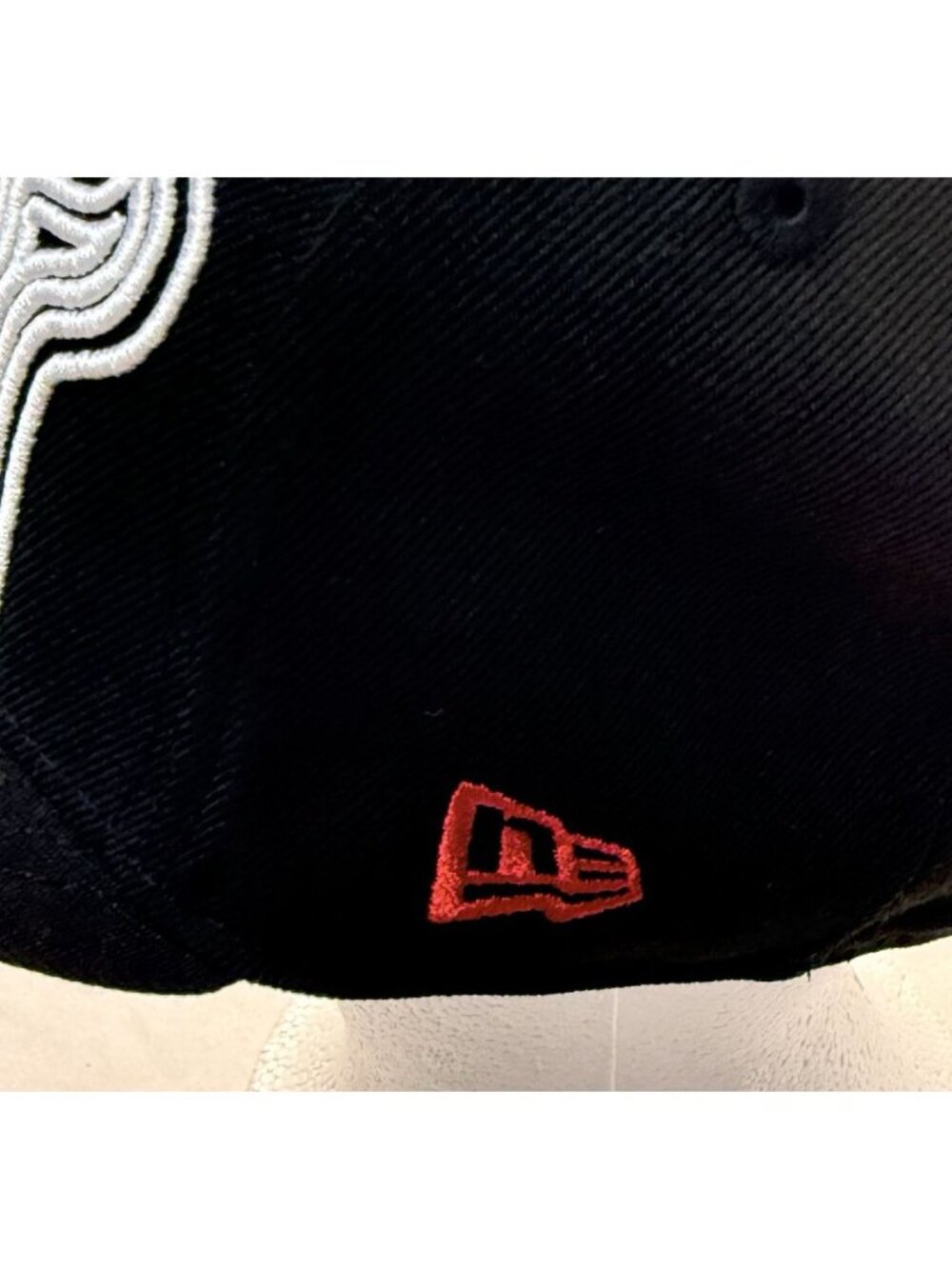 New Era Miami Heat 59 Fifty NBA Sz 6 7/8 Black Embroidered New Era Logo Classics - Picture 5 of 13